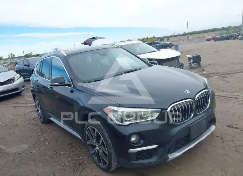 2016 BMW X1 photo