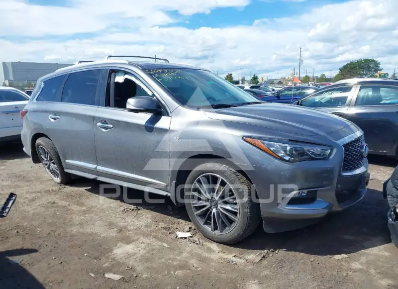 2016 Infinity QX60 photo
