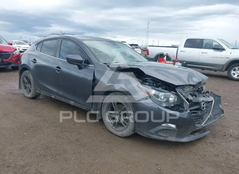 2016 Mazda 3 photo