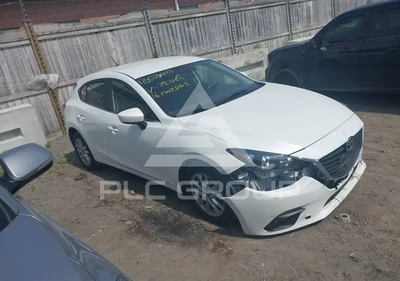2016 Mazda 3 фото