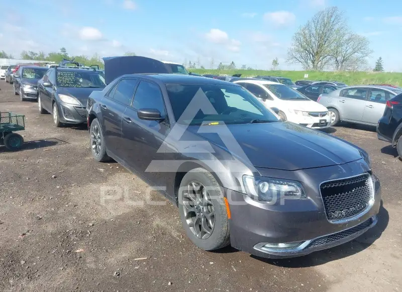 2016 Chrysler 300 фото