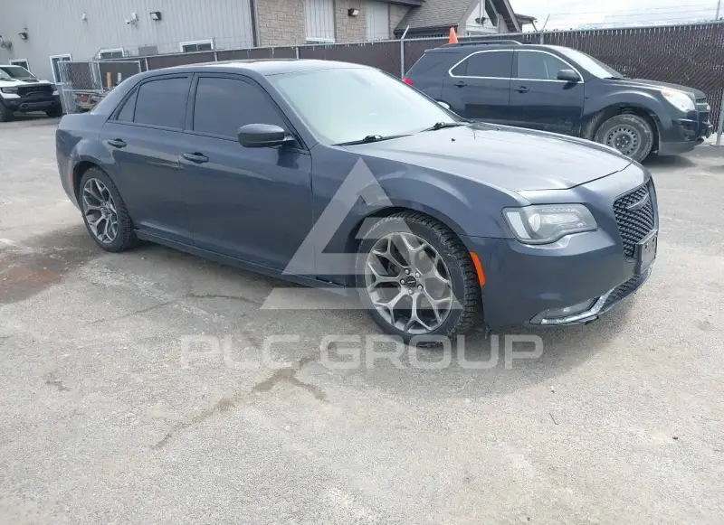 2016 Chrysler 300 photo