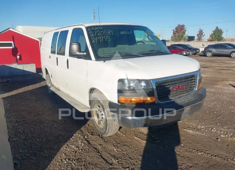 2016 GMC Savana photo
