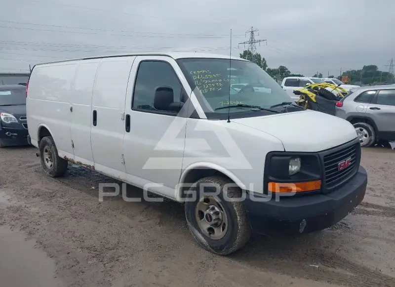 2016 GMC Savana photo