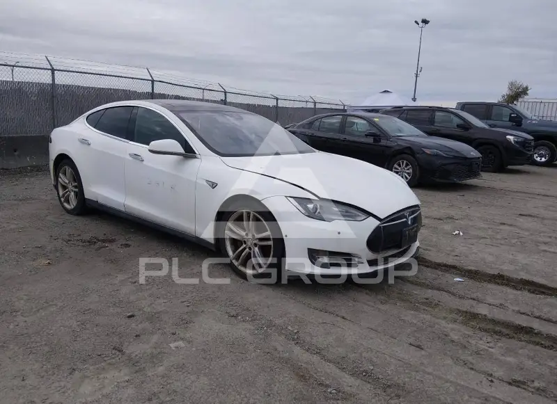 2016 Tesla Model S фото