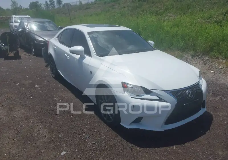 2016 Lexus IS350 photo