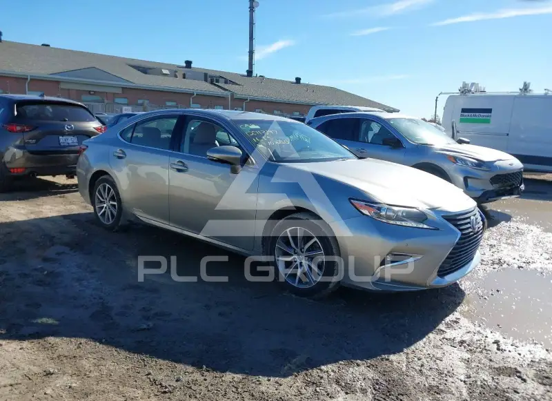 2016 Lexus ES300 photo