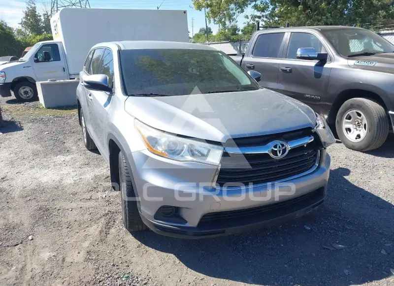 2016 Toyota Highlander photo