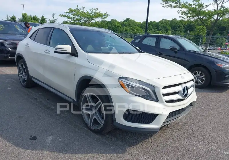 2016 Mercedes Benz GLA 250 photo
