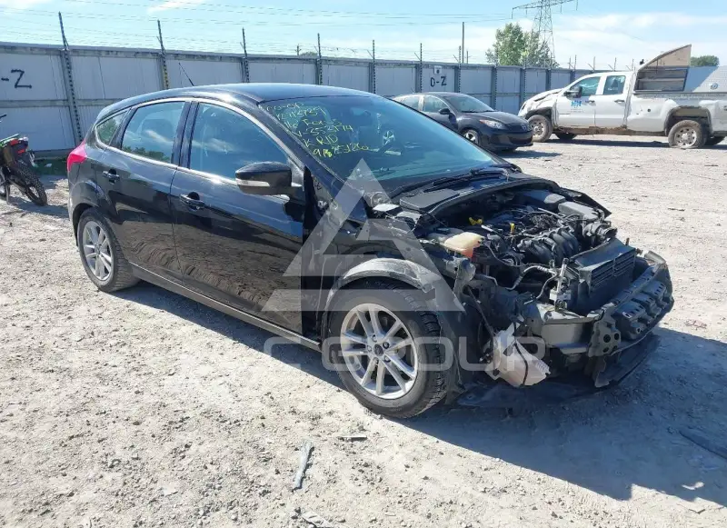 2016 Ford FOCUS photo