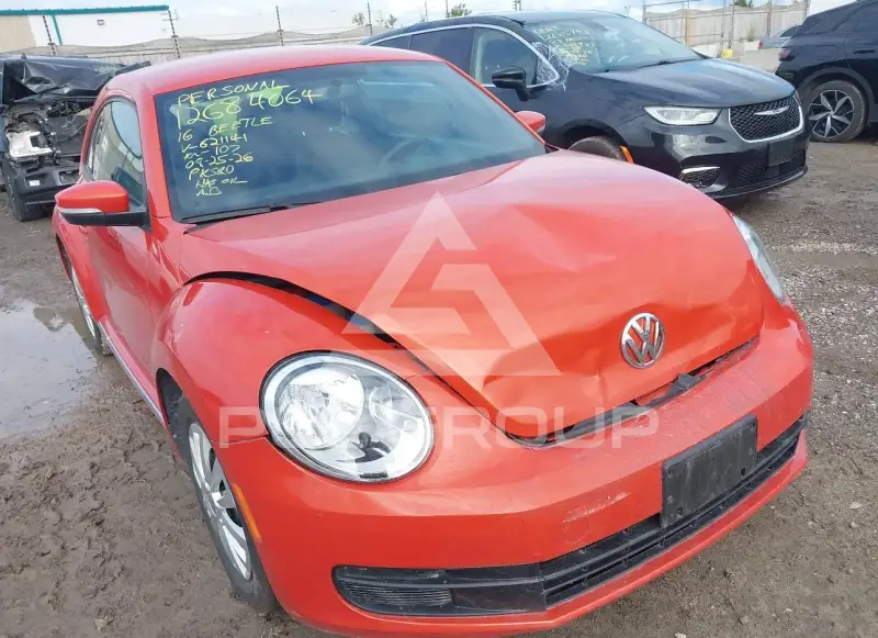 2016 Volkswagen BEETLE фото