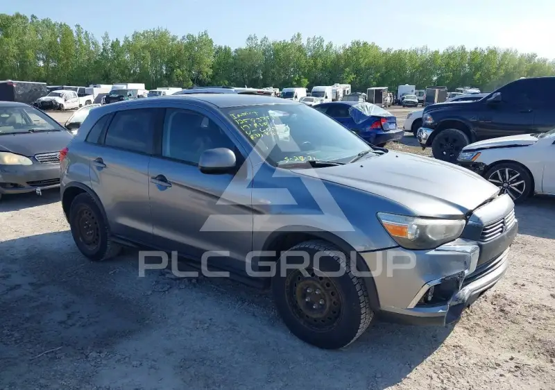 2017 Mitsubishi RVR фото