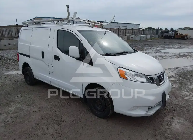 2017 Nissan NV 200 фото
