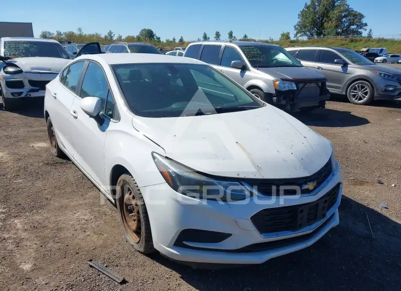 2017 Chevrolet Cruze photo