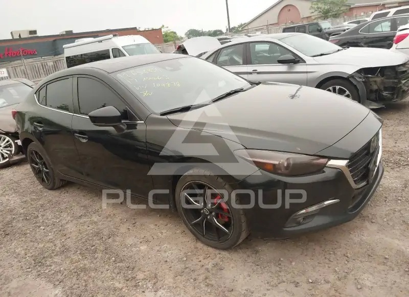 2017 Mazda 3 photo