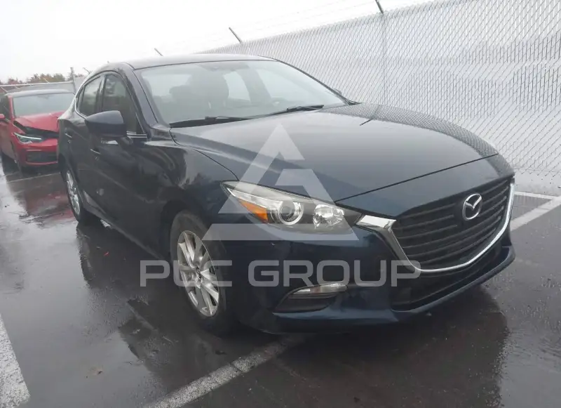 2017 Mazda 3 фото