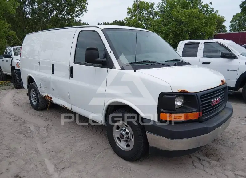 2017 GMC SAVANA photo