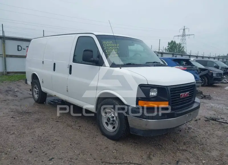 2017 GMC SAVANA photo