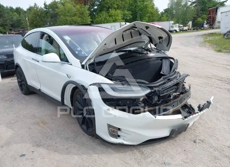 2017 Tesla Model X фото
