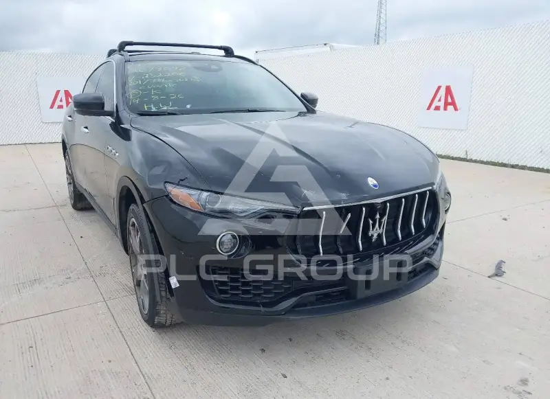 2017 Maserati LEVANTE фото