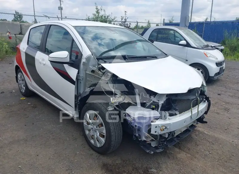 2017 Toyota YARIS фото