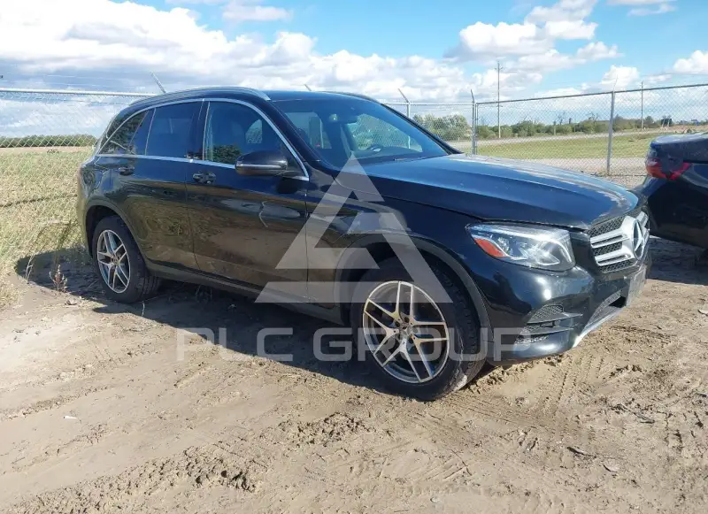 2017 Mercedes Benz Glc 300 photo
