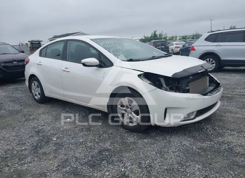 2017 KIA Forte photo