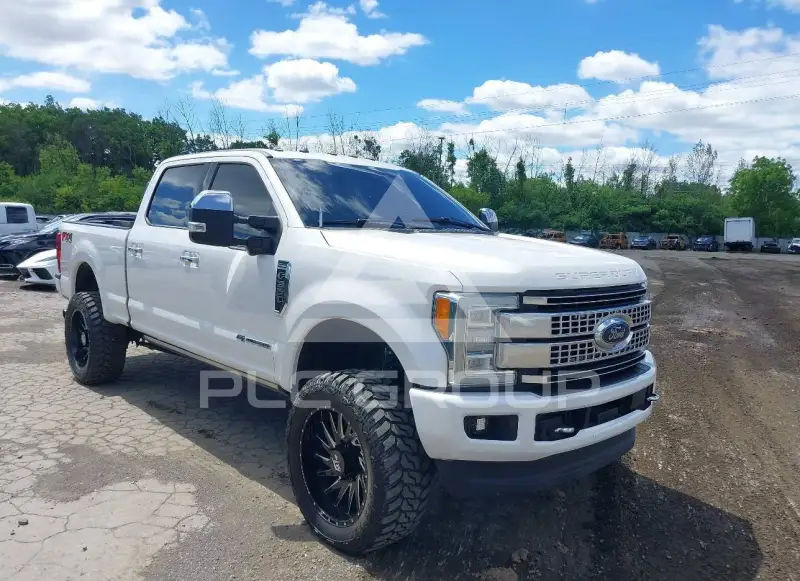 2017 Ford F-350 photo