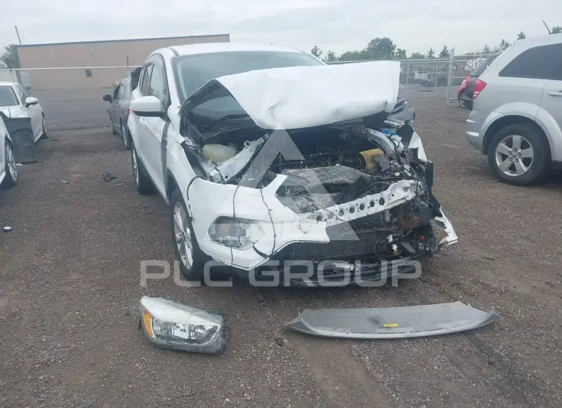 2017 Ford ESCAPE photo