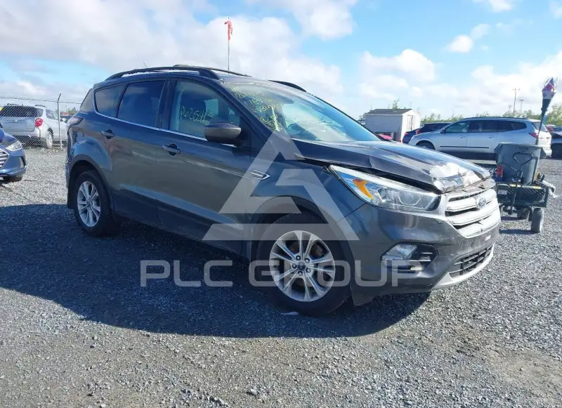 2017 Ford ESCAPE photo