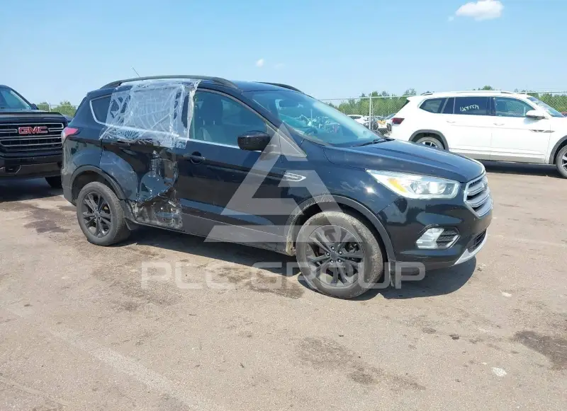 2017 Ford ESCAPE photo