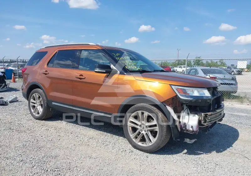 2017 Ford EXPLORER фото