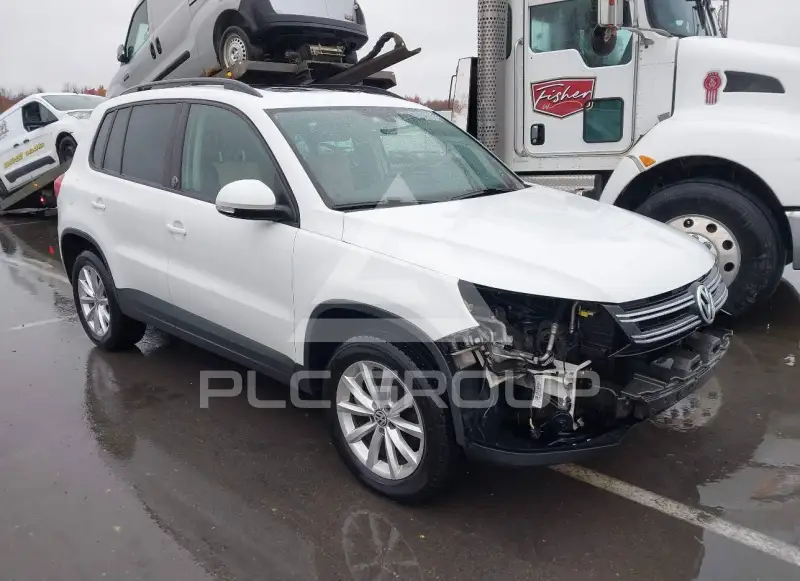 2017 Volkswagen Tiguan photo