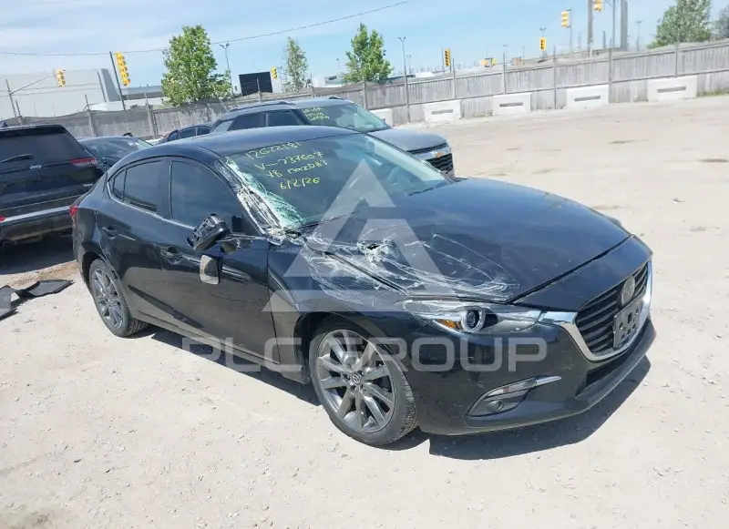 2018 Mazda 3 photo