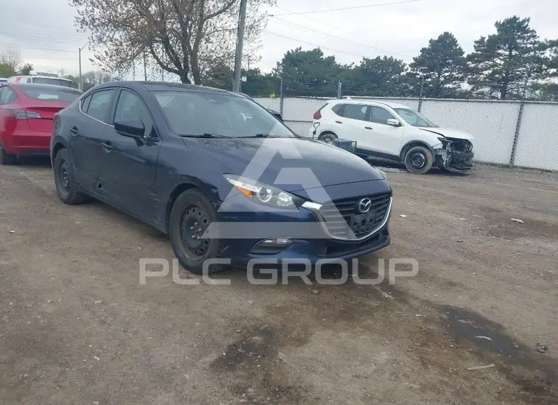 2018 Mazda 3 photo