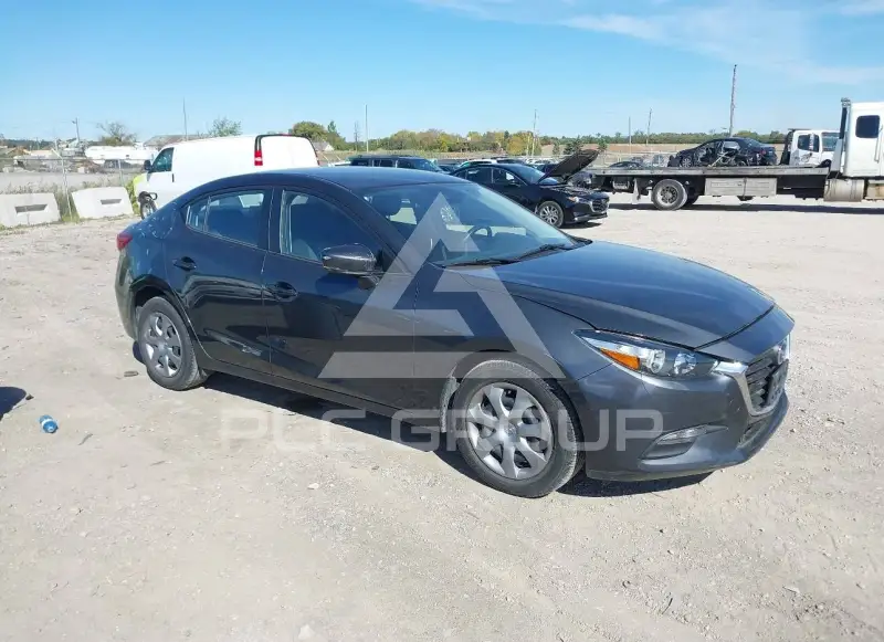 2018 Mazda 3 photo