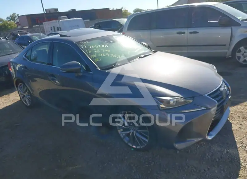 2018 Lexus IS300 фото