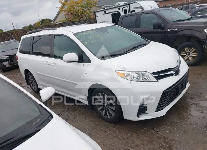 2018 Toyota SIENNA фото