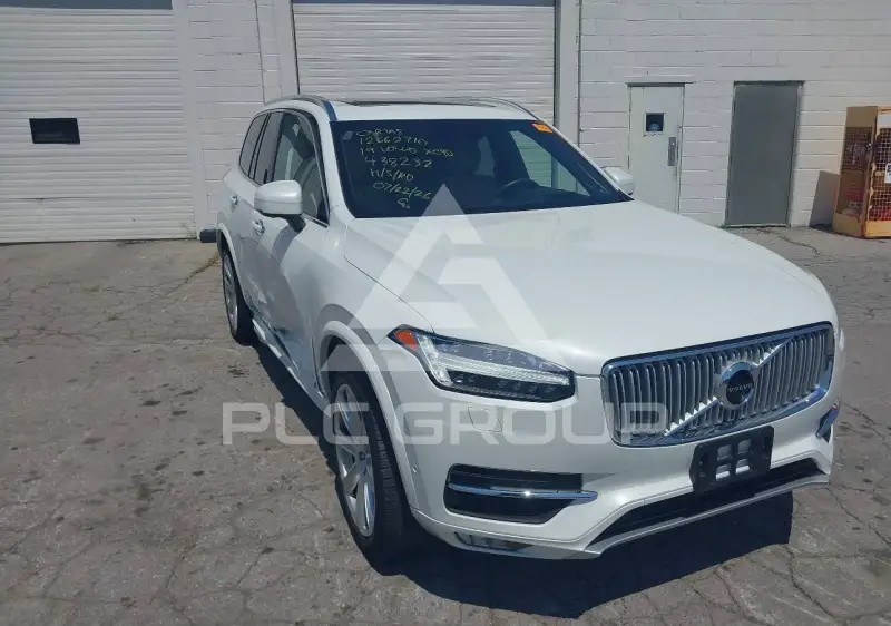 2019 Volvo XC90 фото