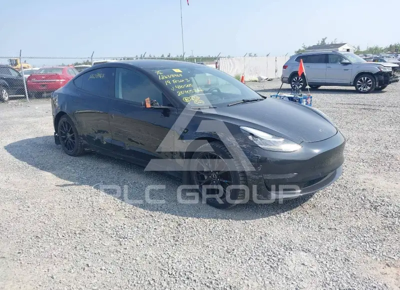 2019 Tesla MODEL 3 фото