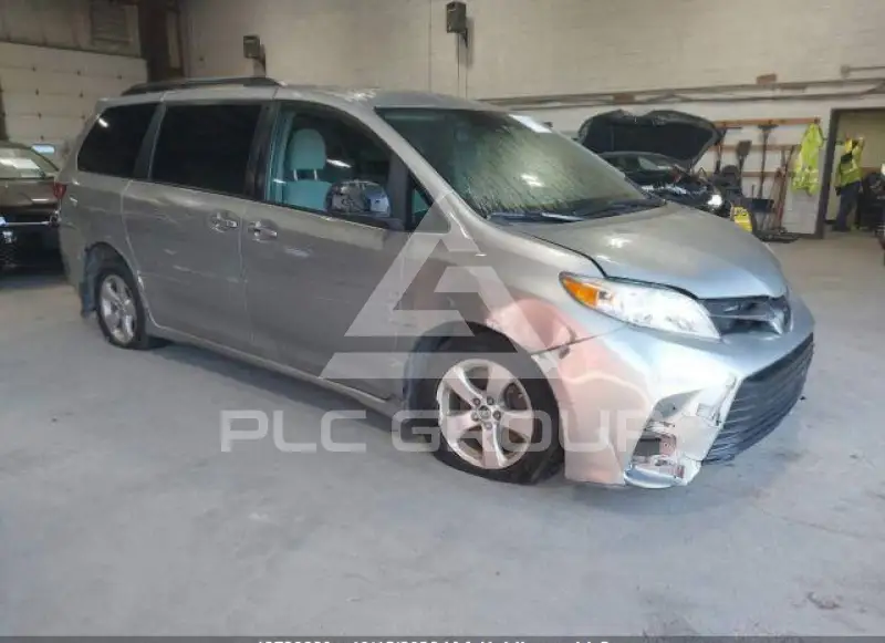2019 Toyota SIENNA фото