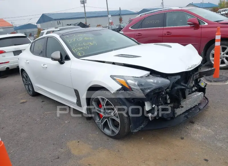 2019 KIA Stinger фото