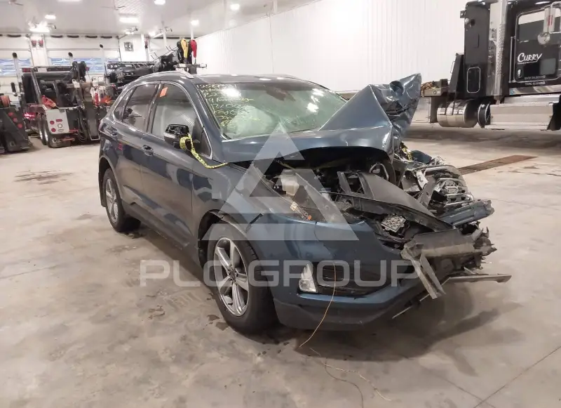2019 Ford EDGE photo