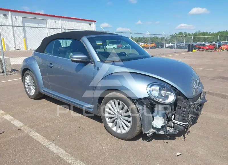 2019 Volkswagen BEETLE photo