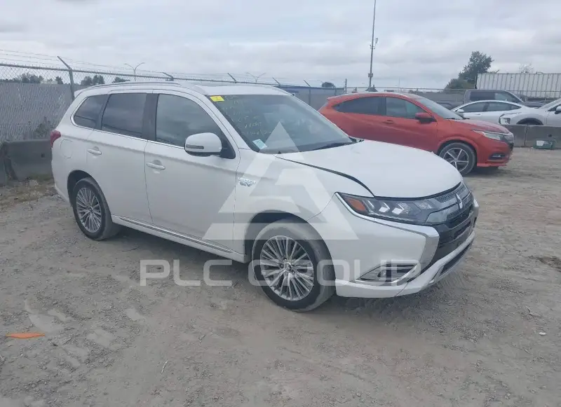 2020 Mitsubishi OUTLANDER photo