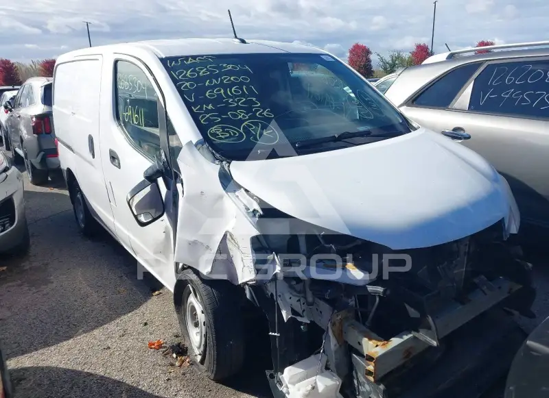 2020 Nissan NV 200 photo