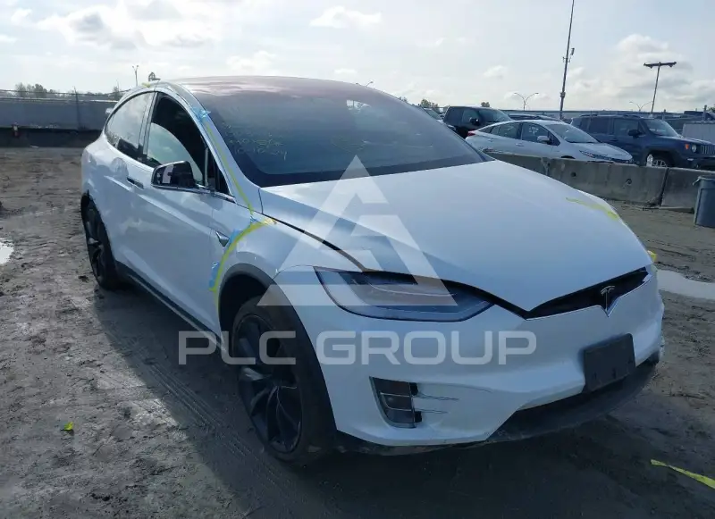 2020 Tesla Model X фото