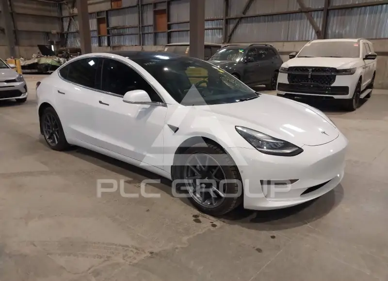 2020 Tesla Model 3 фото