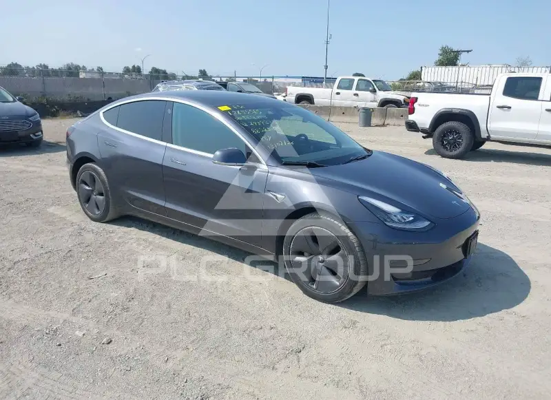 2020 Tesla Model 3 фото