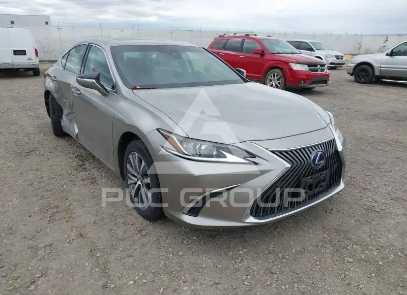 2020 Lexus ES300 фото